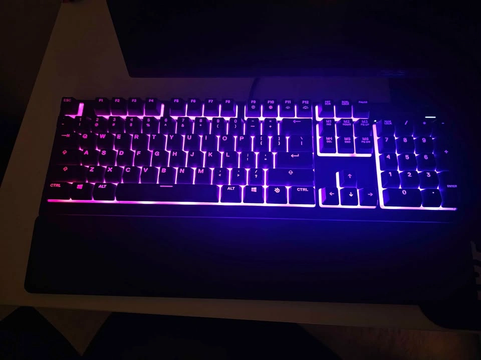 SteelSeries Apex 3 RGB Gaming Keyboard + Wrist Rest - photo 2