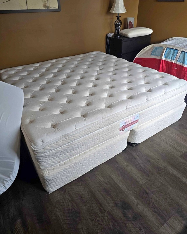 King Mattress+Box Springs