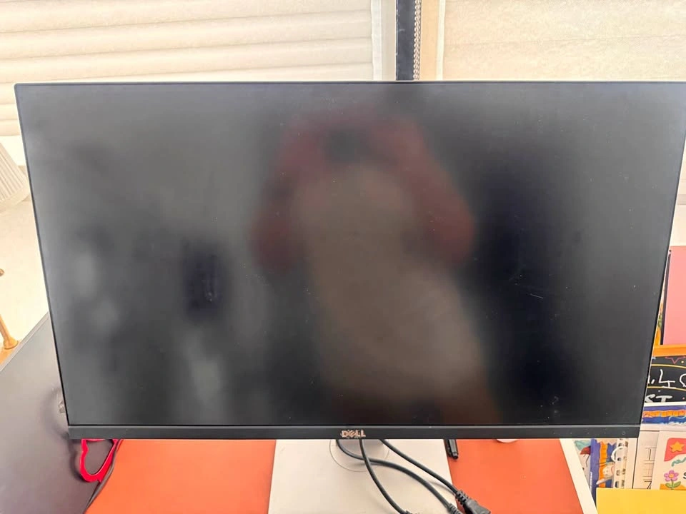Dell UltraSharp U2715H 27-inch Monitor