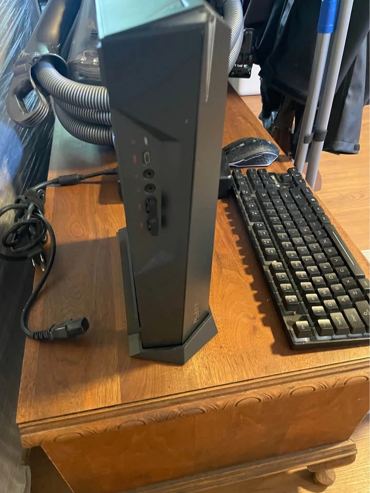 MSI Trident Gaming PC with BNIB MSI Vigor GK30 Keyboard - photo 3