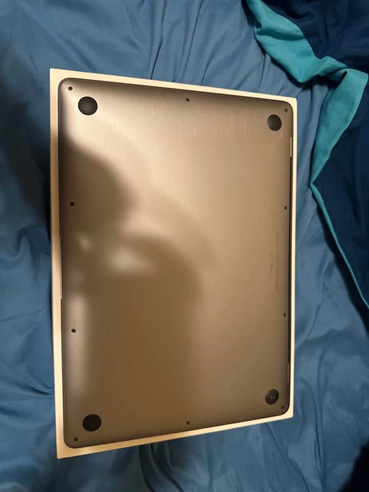 MacBook M1 8GB Ram 256GB Storage 67% Battery - photo 3