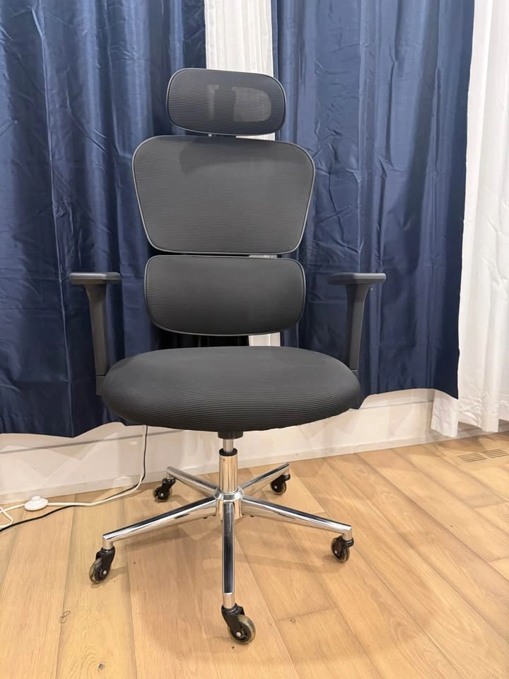 Ergonomic Mesh Office Chair - photo 2
