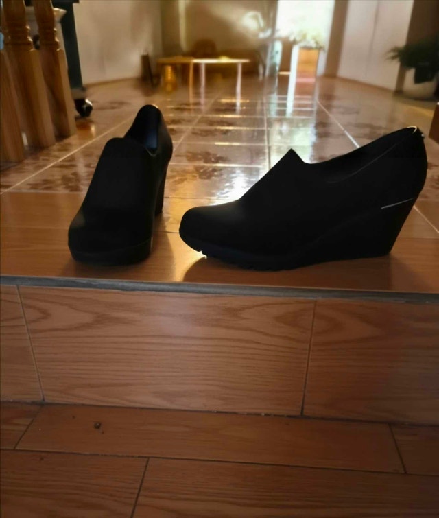 Donald J Pliner Wedge Bootie - photo 2