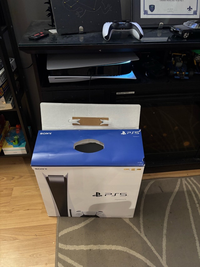 Sony PlayStation 5 - photo 2