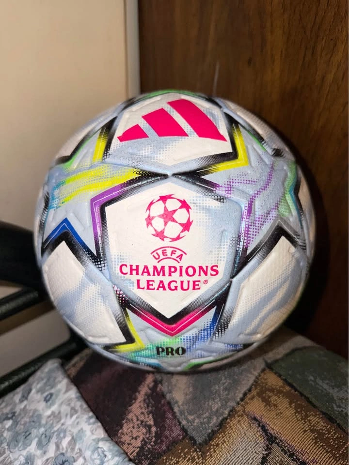 Trionda Pro and Champions League 26/27 official match balls - photo 3