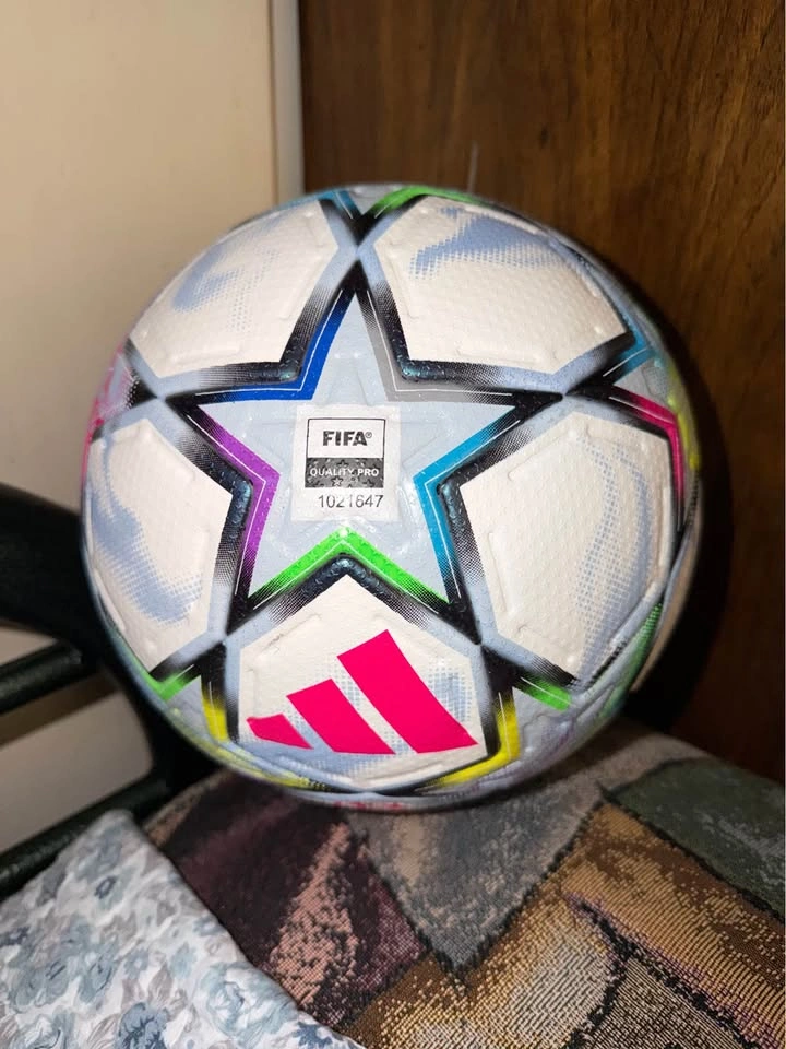 Trionda Pro and Champions League 26/27 official match balls - photo 4
