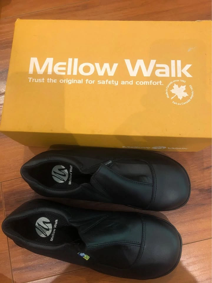 Women’s Safety shoes, size 7.5, Mellow Walk