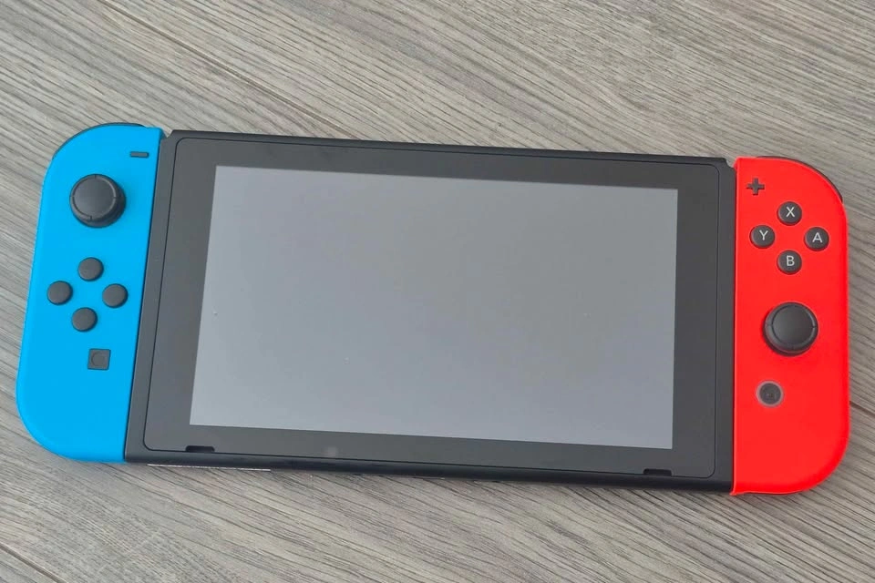 Nintendo Switch - photo 2