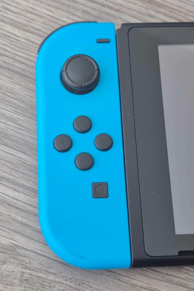 Nintendo Switch - photo 3