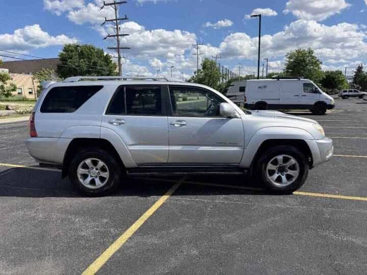 2004 Toyota 4Runner · Sport SUV 4D - photo 4