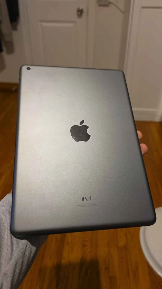 Apple iPad (9th Generation) 64GB - photo 2