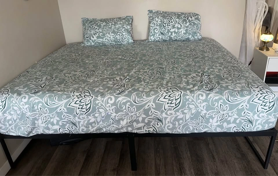 Queen Size Mattress - photo 2