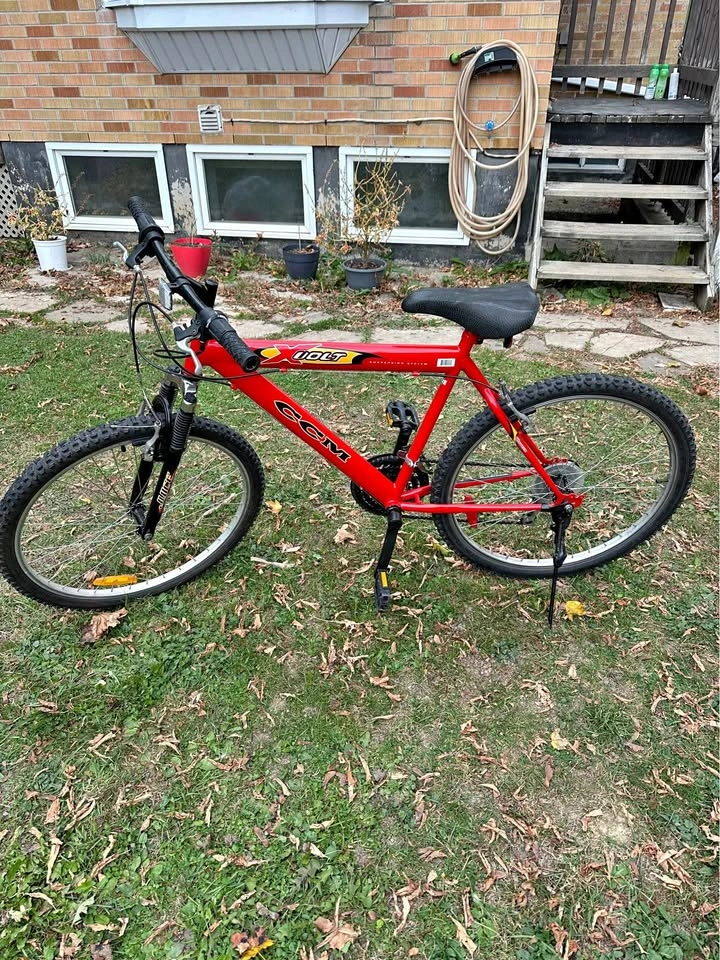 CCM Xvolt 18 speed mountain bike