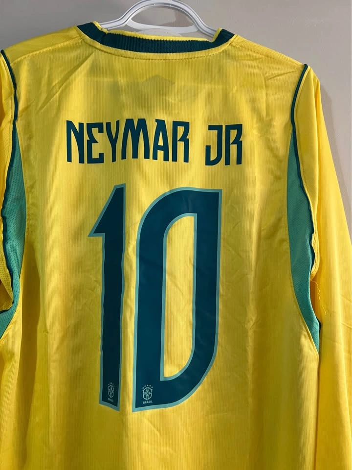 Brazil Long-Sleeve Soccer Jersey Neymar Jr #10 – Size Large - photo 4