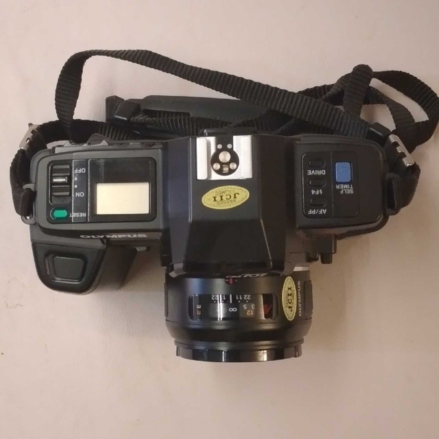 Olympus OM-707 35mm SLR Camera with Sakar 17M Flash - photo 4