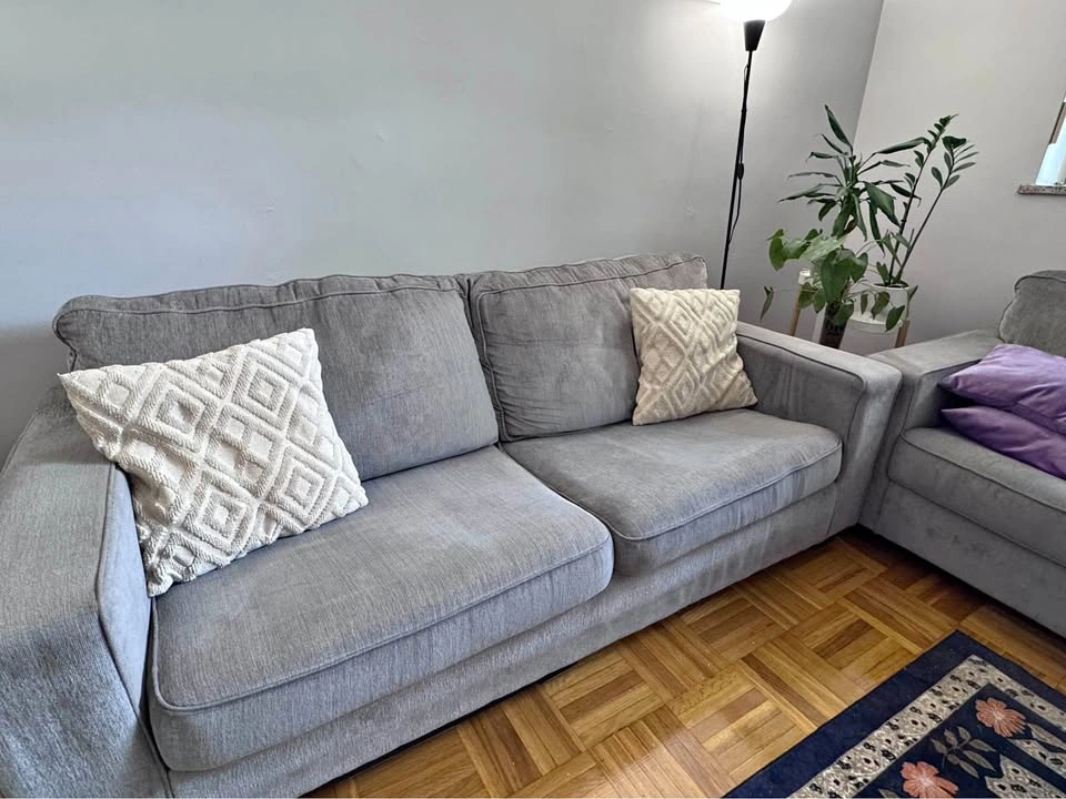 Great Condition Sofa & Loveseat Set – Grey