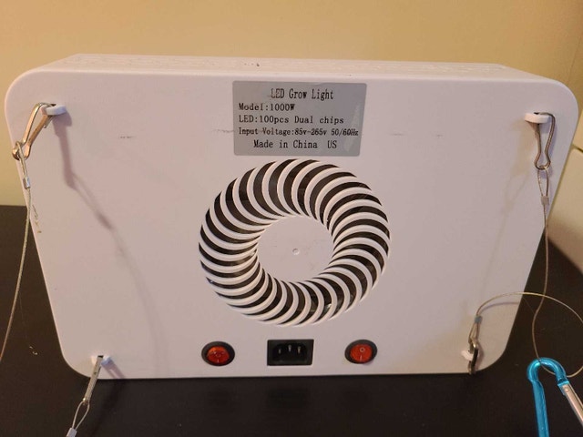 Tolys 1000W LED Grow Light - photo 3