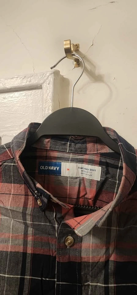 Men's Old Navy plaid button down - photo 3