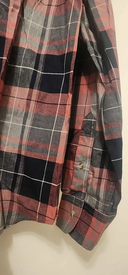 Men's Old Navy plaid button down - photo 4
