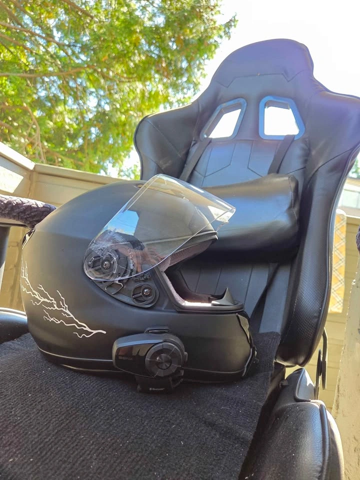 Shoei Qwest Helmet with Sena Bluetooth Headset - photo 4