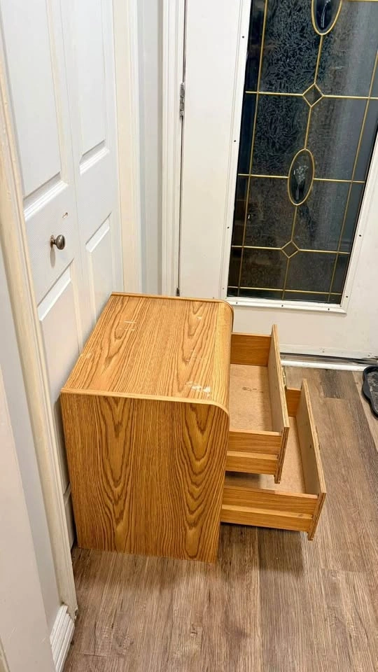 2-Drawer Nightstand