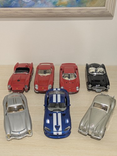 Bburago Diecast Model Cars - Ferrari Corvette Viper 1:24