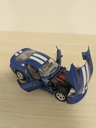 Bburago Diecast Model Cars - Ferrari Corvette Viper 1:24 - photo 4