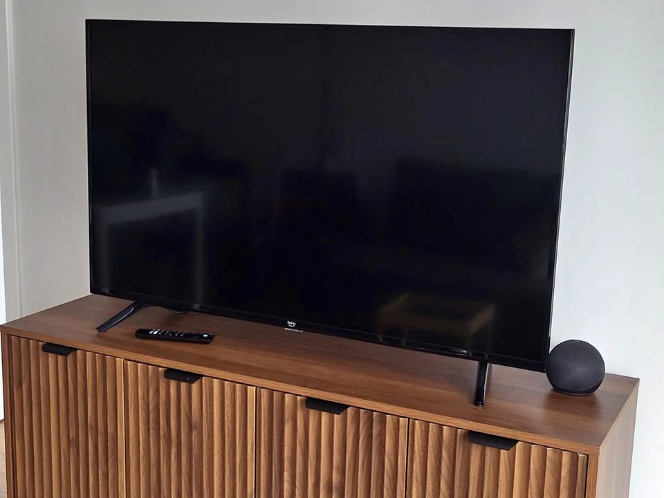 Smart TV 43" (READ DESCRIPTION)