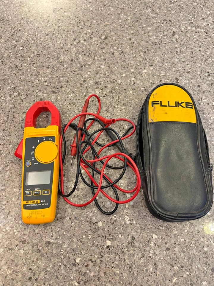 Fluke 325 True RMS Clamp Meter Set