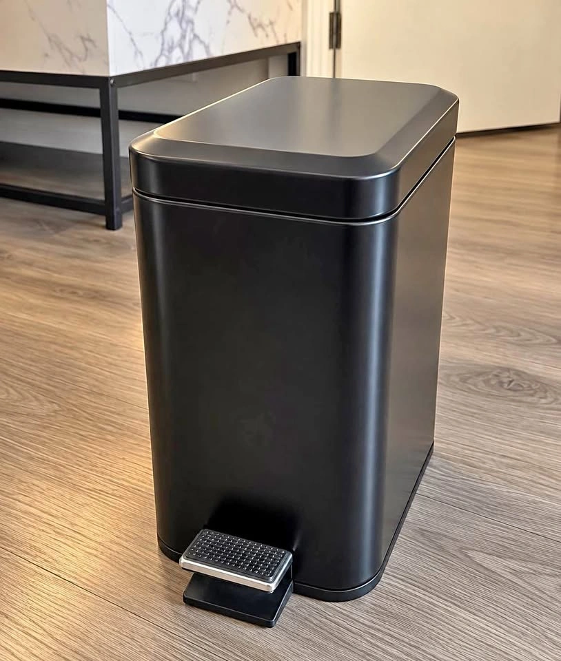 Black Metal Pedal Trash Bin | 5L Mini Garbage Can | Barely Used