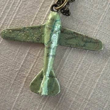 Custom Map Airplane Necklace – Vintage Boutique Travel Jewelry - photo 4