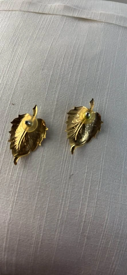Vintage 1960s/1970s Enameled Copper Leaf Post Earrings - photo 2