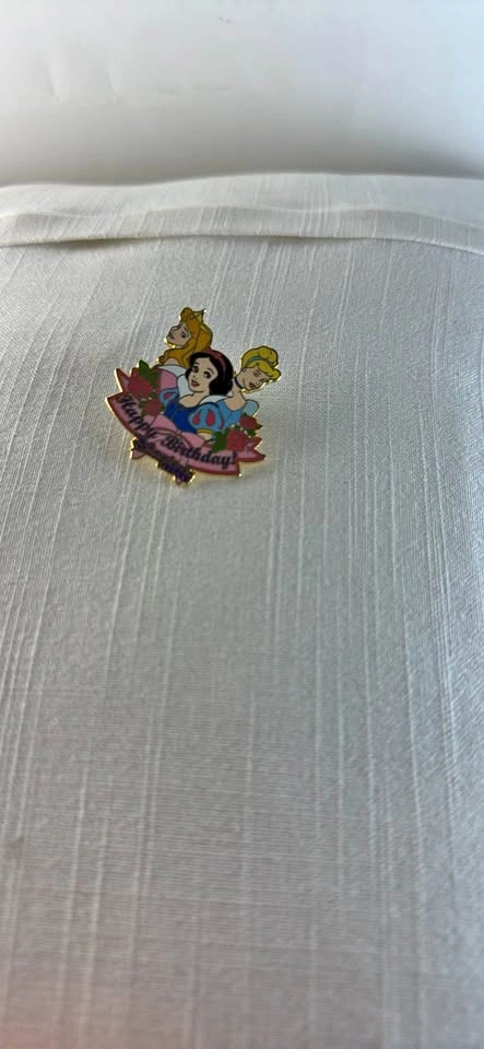 Vintage 2002 Disney Pin - Happy Birthday Princesses