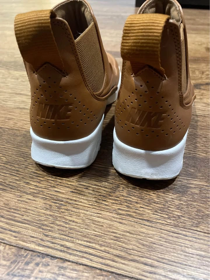 Nike Air Max Thea Mid Brown Leather Ankle Boots - Women’s Size 7