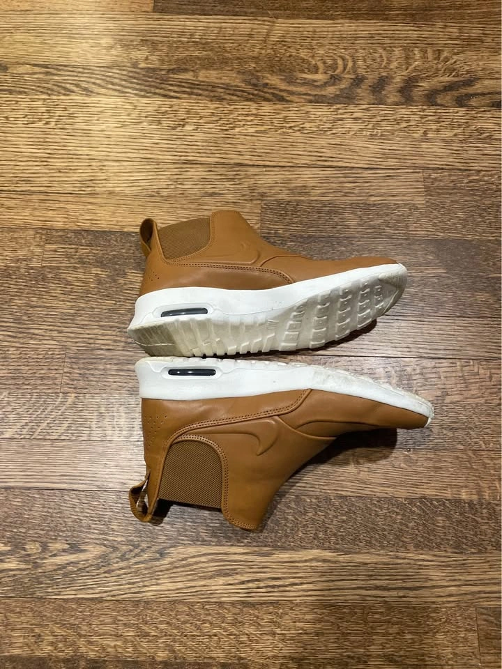Nike Air Max Thea Mid Brown Leather Ankle Boots - Women’s Size 7 - photo 4