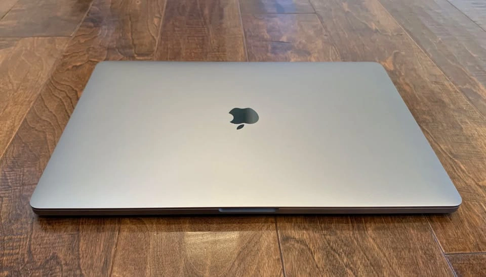 Apple MacBook Pro 16” M1 Pro – 16GB RAM / 512GB SSD – Mint - photo 4