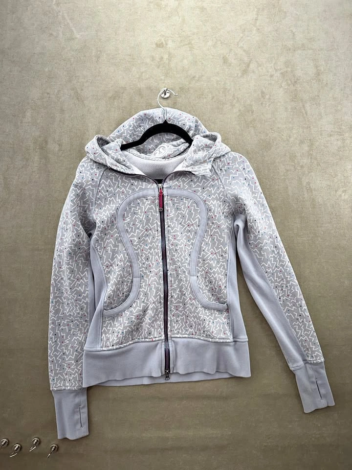 Grey Patterned Full-Zip Hoodie with Multicolor Dots