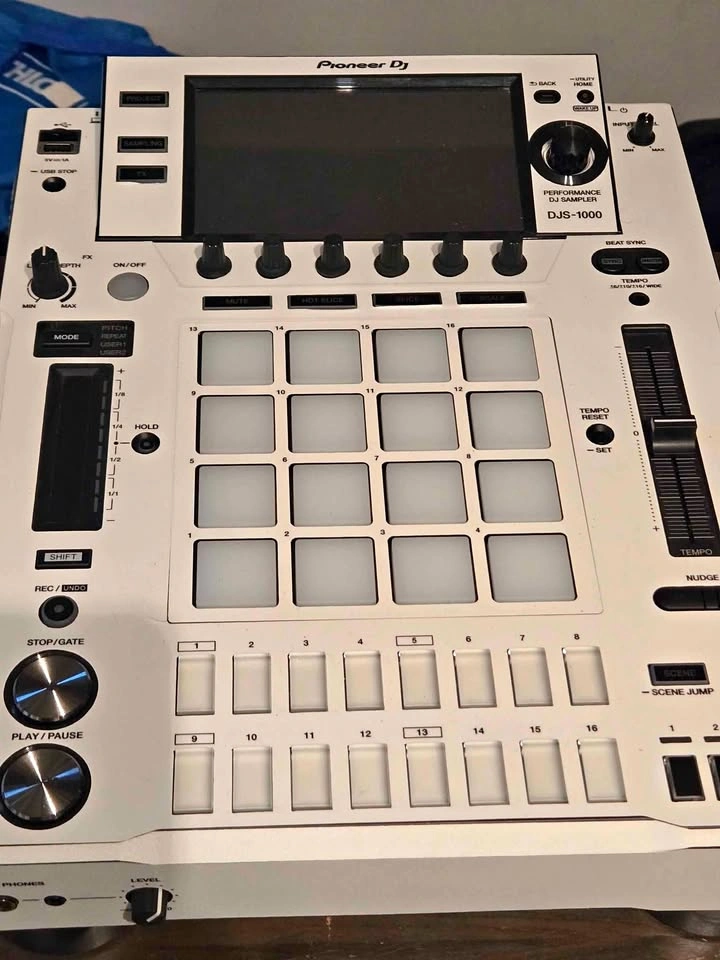 Pioneer DJS-1000 white