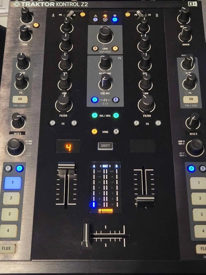 Traktor Kontrol Z2