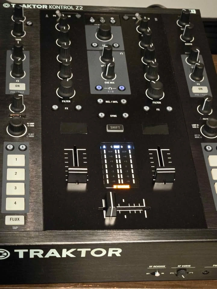 Traktor Kontrol Z2 - photo 2