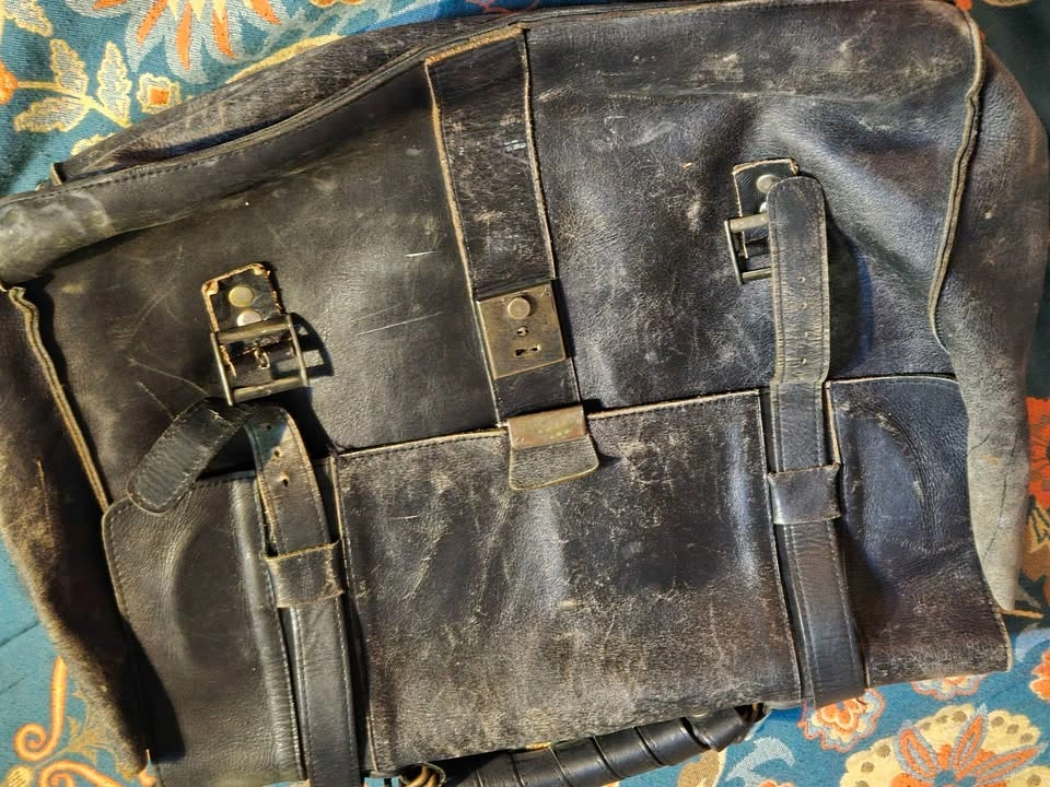 Black leather bag - photo 2