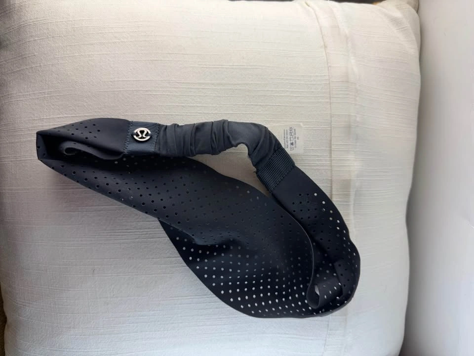 MINT Lululemon Flow Rider Laser-Cut Wide Headband - Dark Grey - photo 5