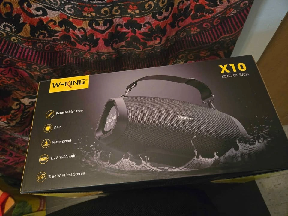W-King Bluetooth Speaker (Battery needs replacement) - photo 4