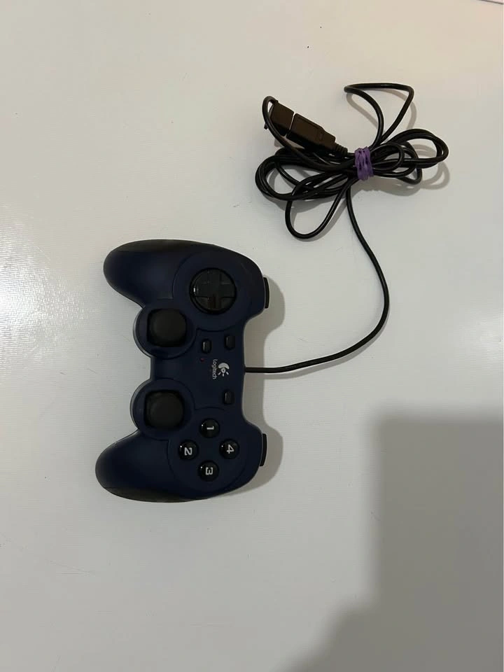 Logitech Dual Action USB Controller - photo 2