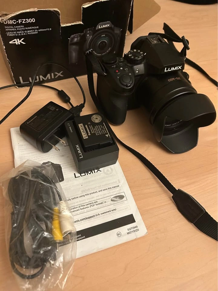 Panasonic Lumix FZ-300 - photo 3