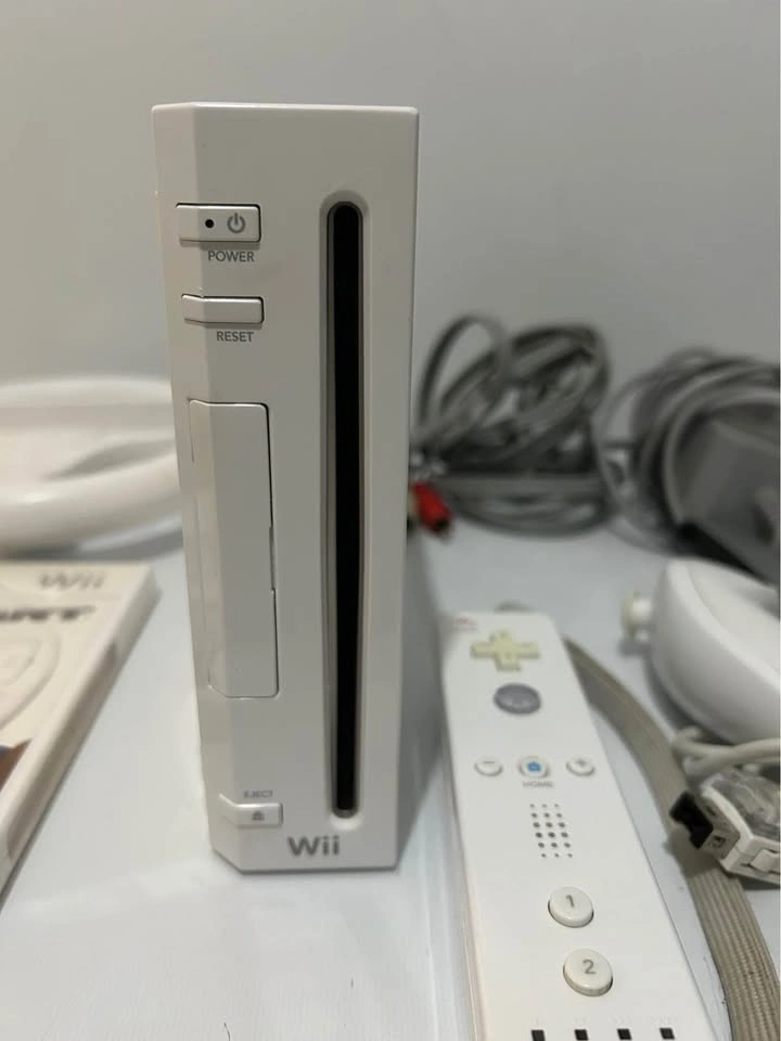 Nintendo Wii - Mario Kart Bundle - photo 2