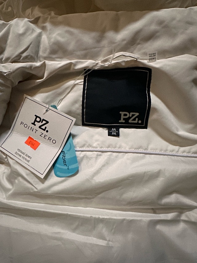 Point Zero Hooded Puffer Vest Size Medium - photo 5