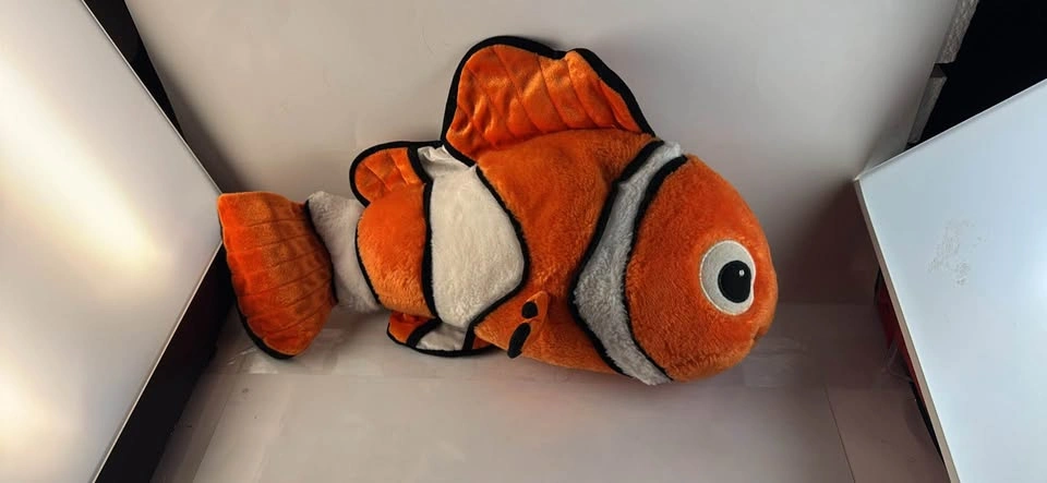 Official Disney Store Finding Nemo 18" Plush – Excellent Conditi - photo 2