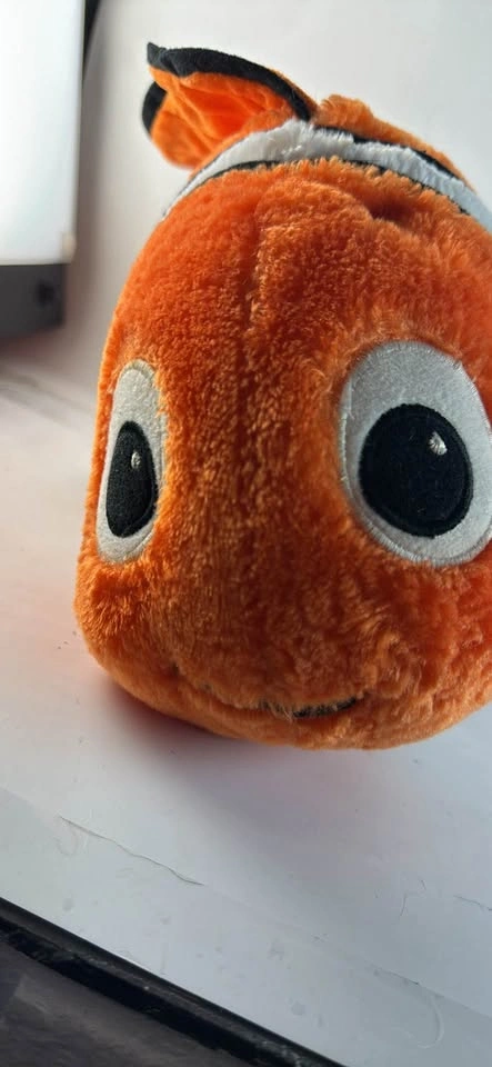 Official Disney Store Finding Nemo 18" Plush – Excellent Conditi - photo 5
