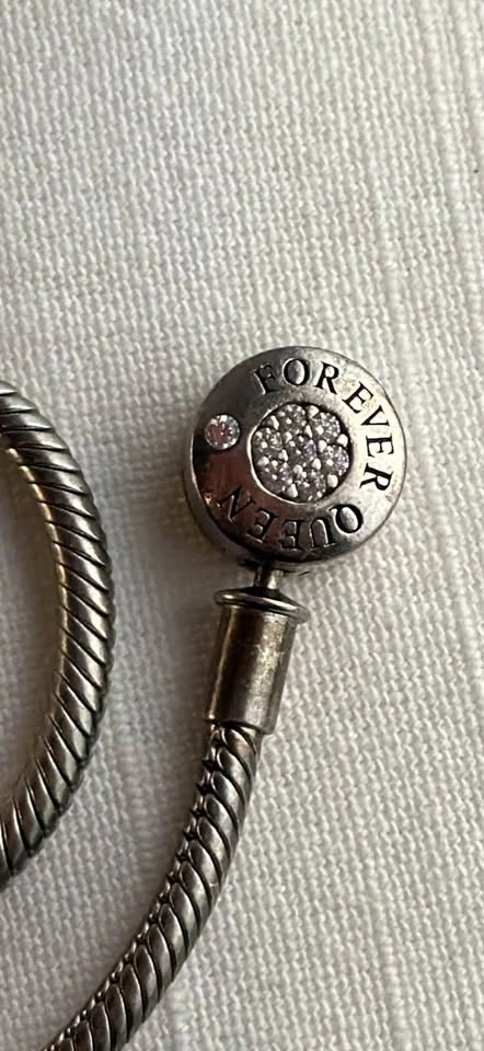 Genuine FOREVER QUEEN 925 Sterling Silver Charm Bracelet (7-Inch - photo 5